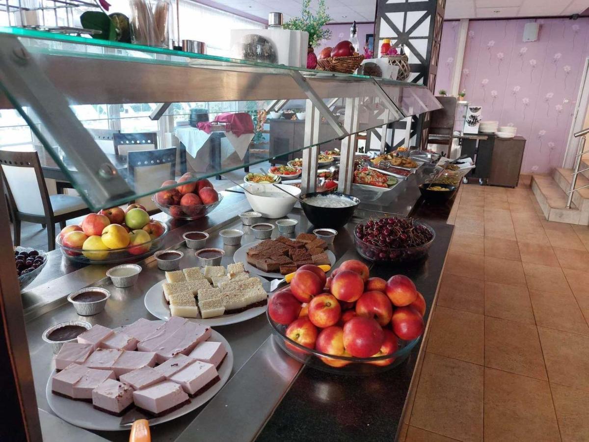 Tropics Hotel Święty Włas Zewnętrze zdjęcie