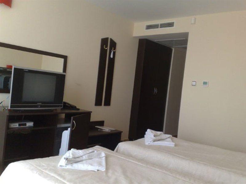 Tropics Hotel Święty Włas Zewnętrze zdjęcie
