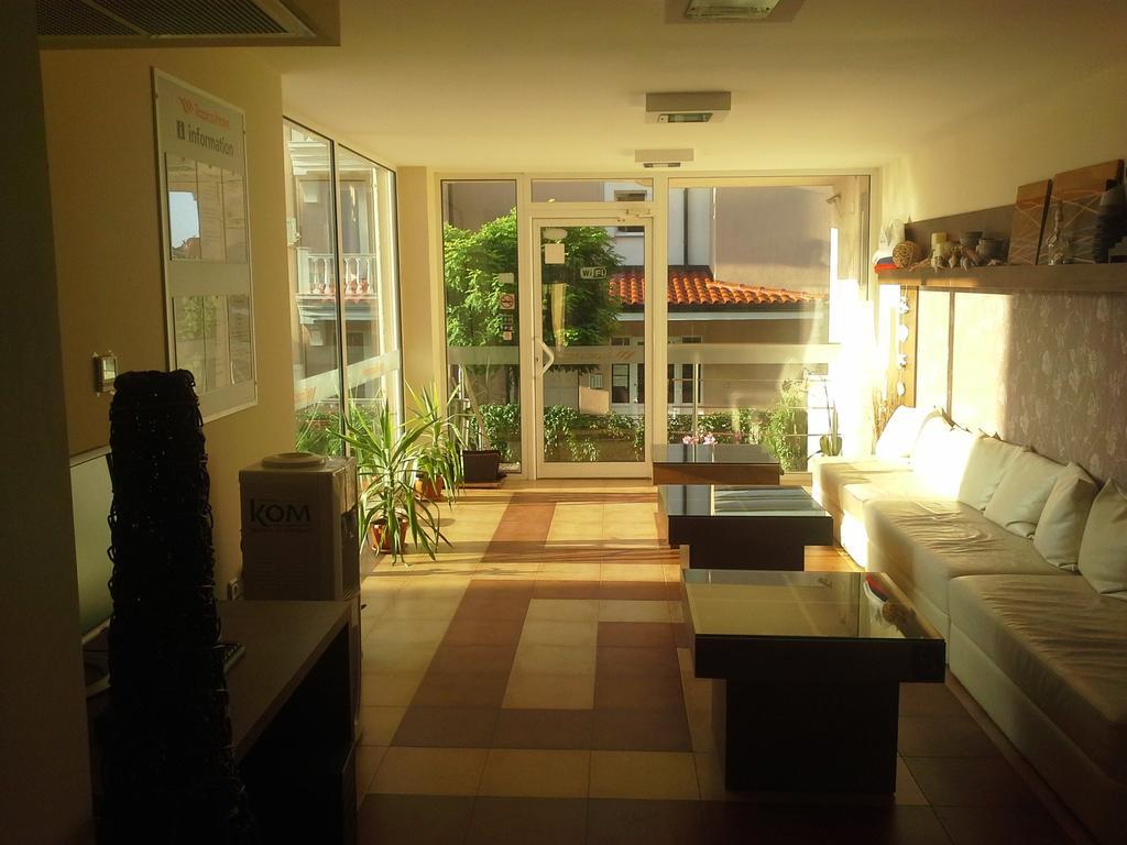 Tropics Hotel Święty Włas Zewnętrze zdjęcie