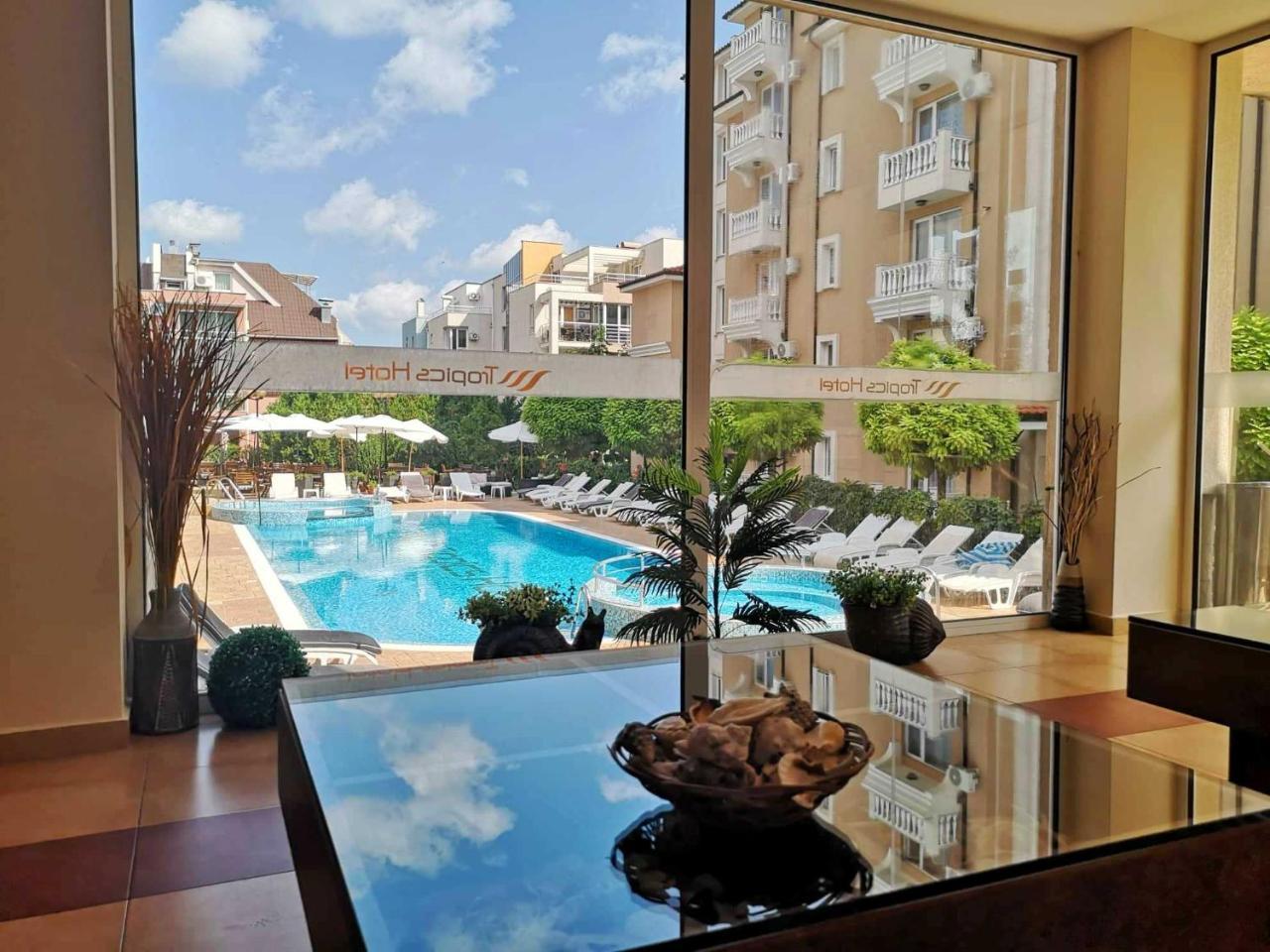 Tropics Hotel Święty Włas Zewnętrze zdjęcie