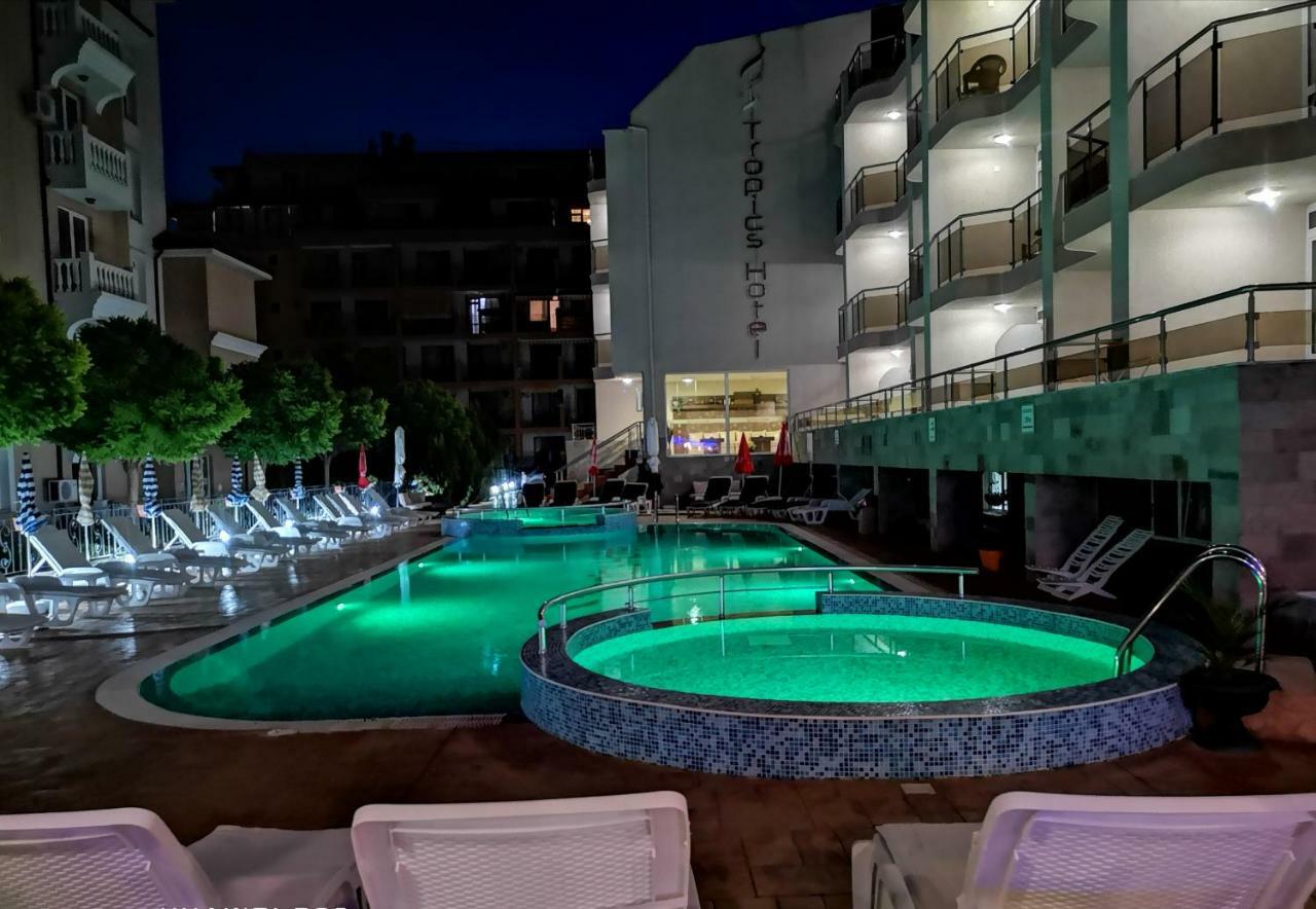 Tropics Hotel Święty Włas Zewnętrze zdjęcie
