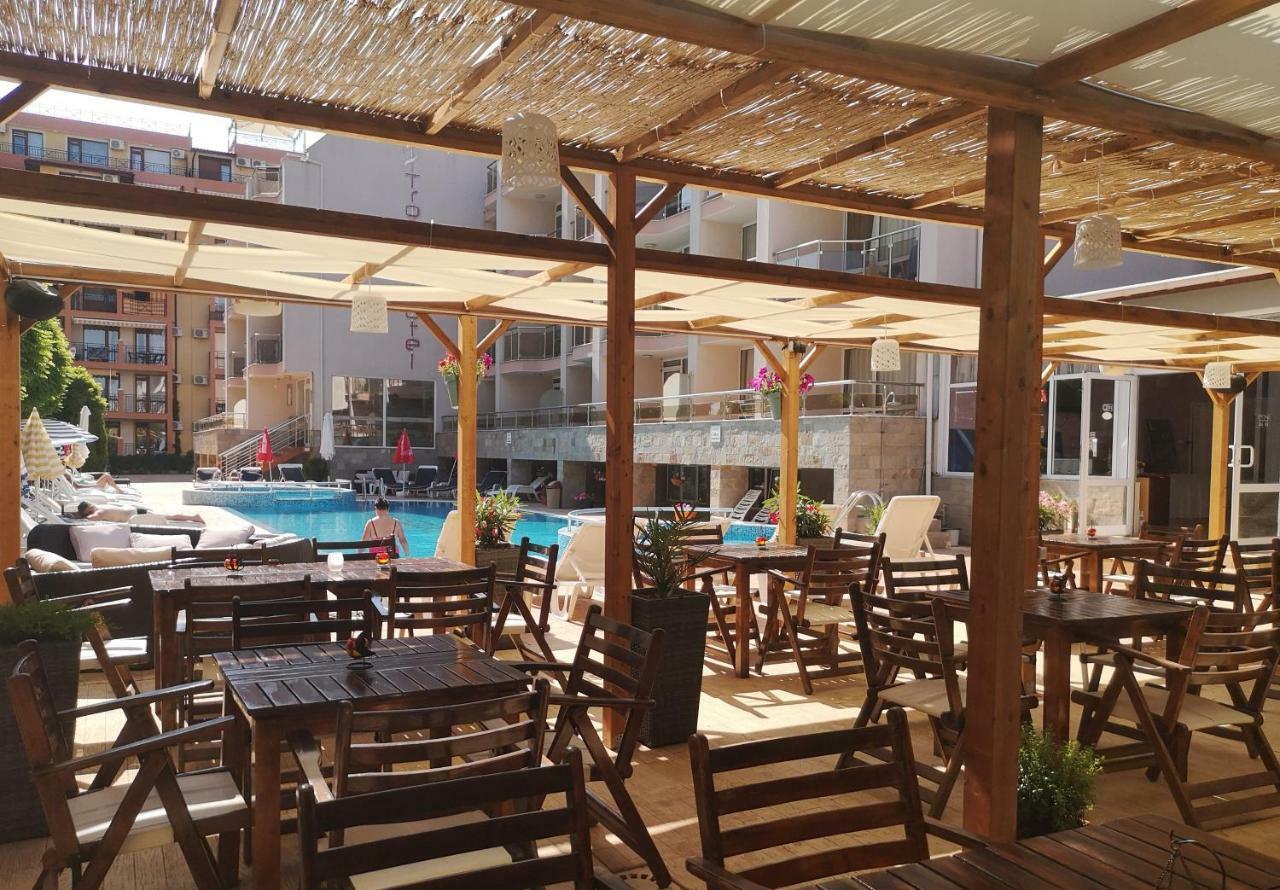 Tropics Hotel Święty Włas Zewnętrze zdjęcie