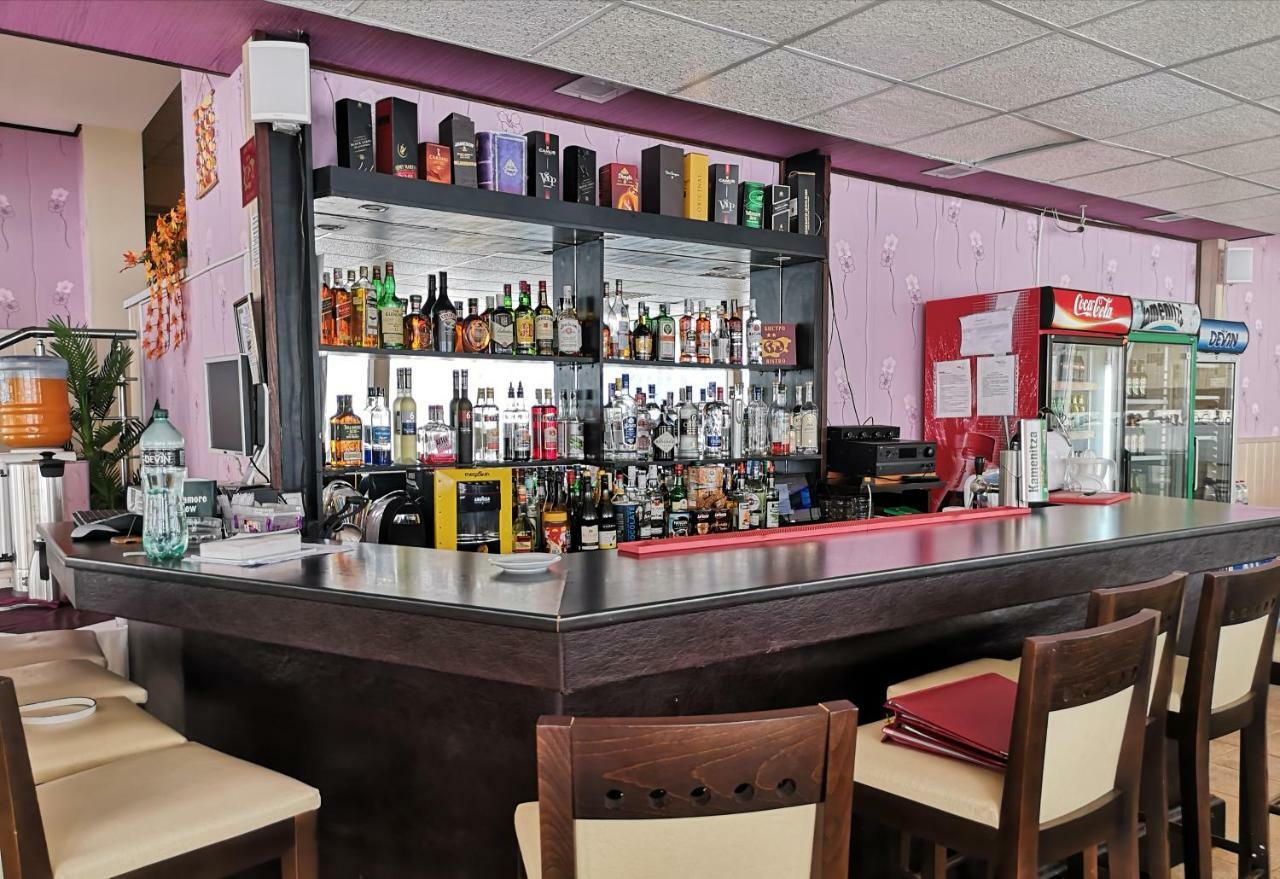 Tropics Hotel Święty Włas Zewnętrze zdjęcie